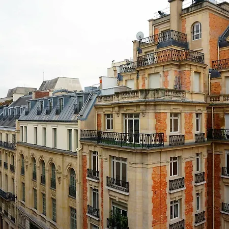 Champs-elysees - - 8 *